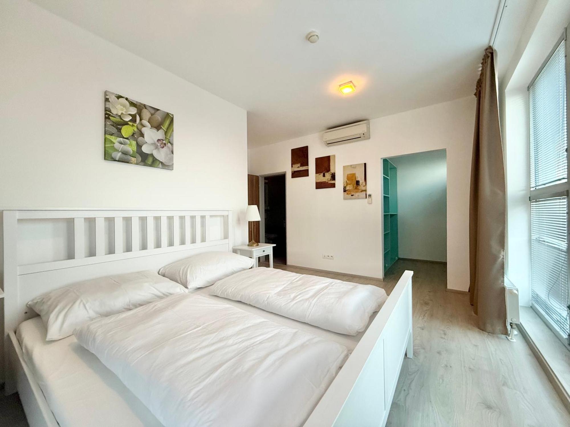 Balu Apartments Прага Екстериор снимка